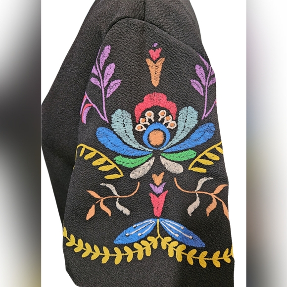 Zara Women's SIZE XL Mexican Floral Print V-Neck Short-Sleeve Dress in Black - Picture 3 of 6